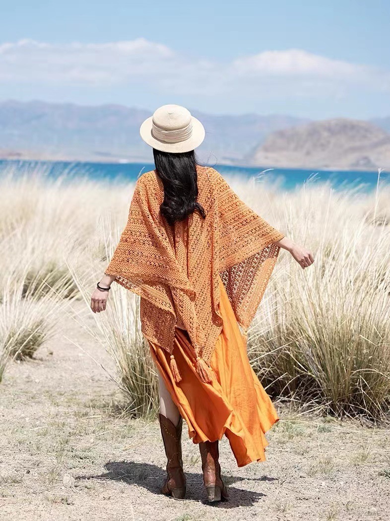 Womens Knitted Tassel-Trimmed Open-Front Cape For Photos - Image 8