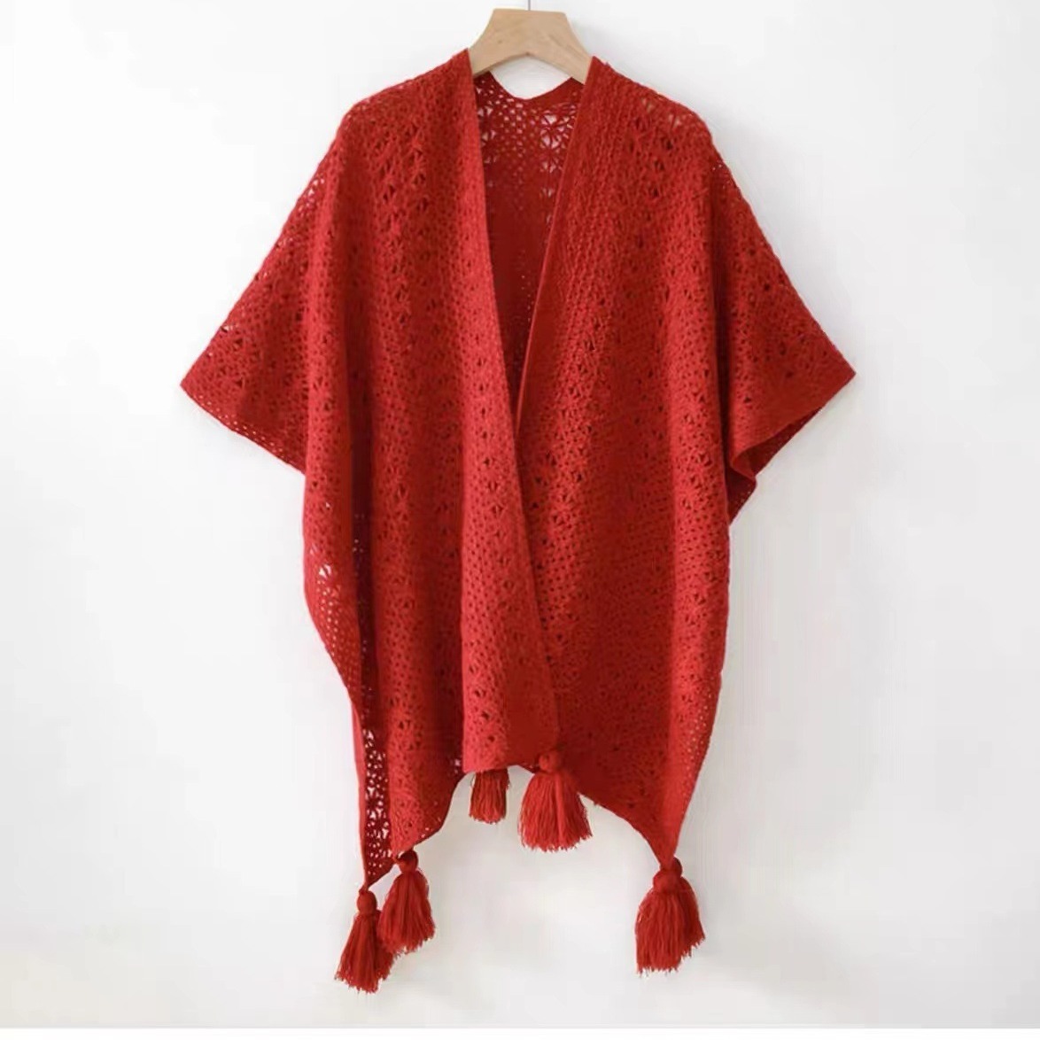 Womens Knitted Tassel-Trimmed Open-Front Cape For Photos - Image 4