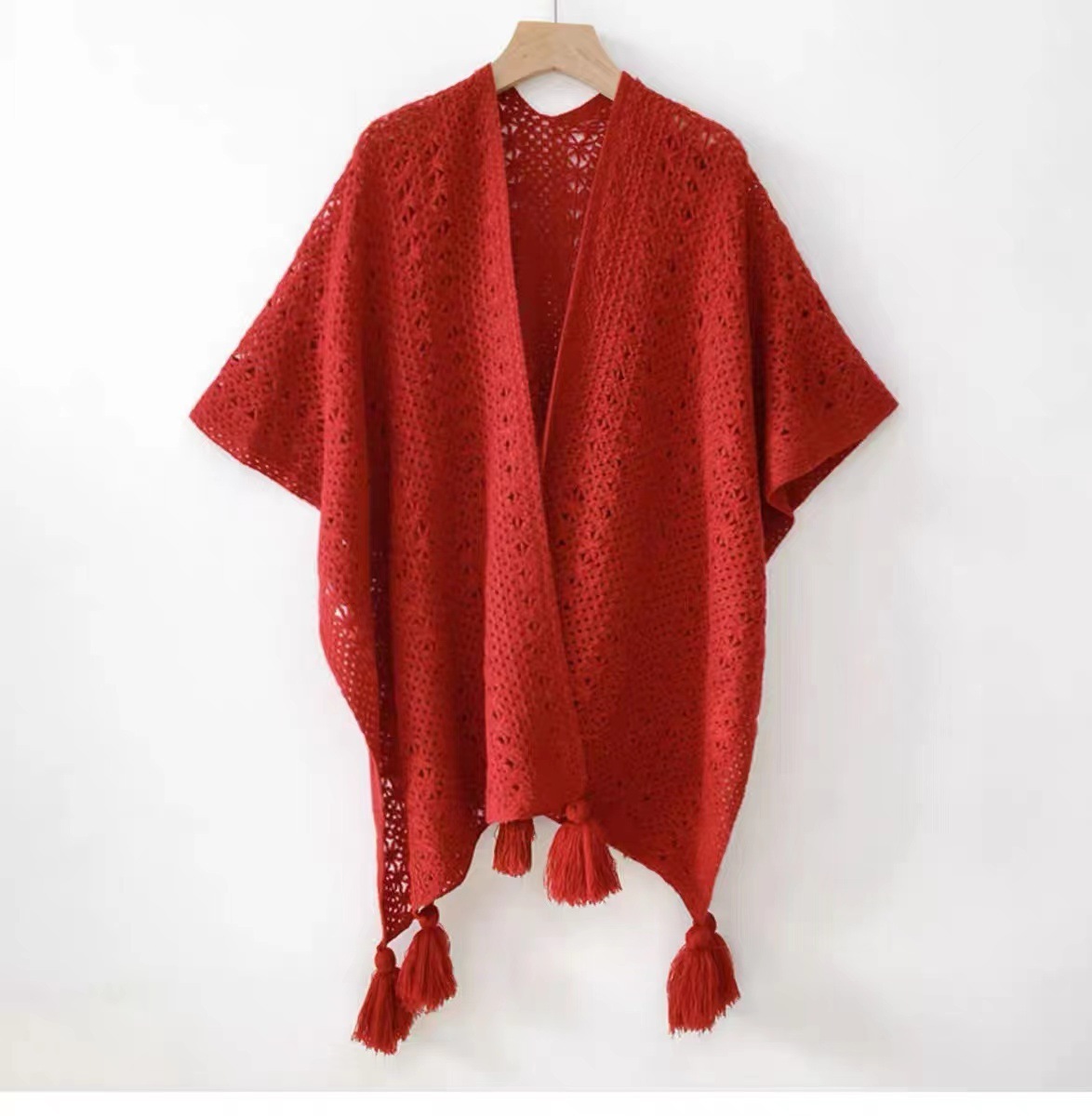 Womens Knitted Tassel-Trimmed Open-Front Cape For Photos - Image 9