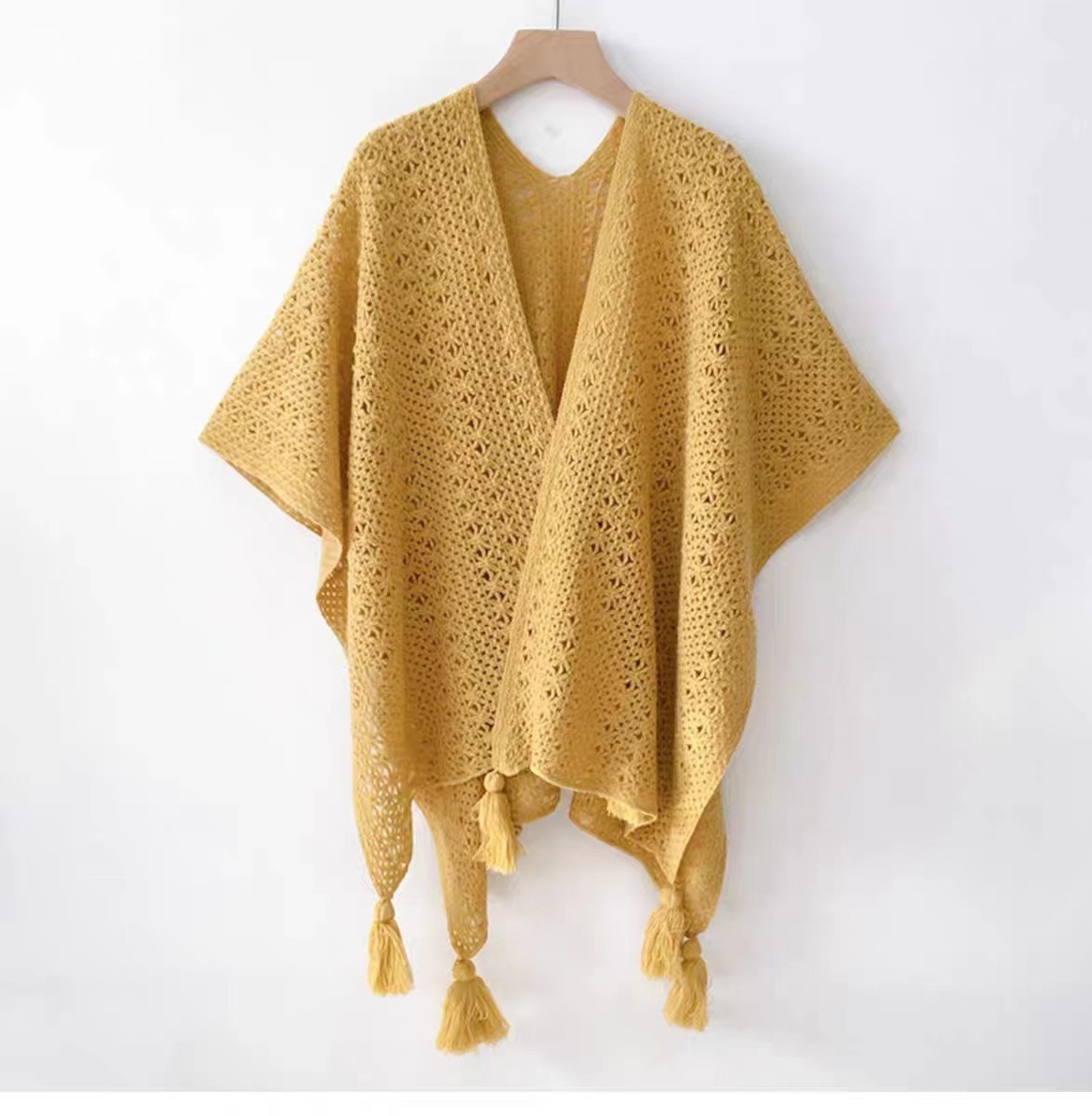 Womens Knitted Tassel-Trimmed Open-Front Cape For Photos - Image 10
